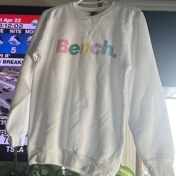 BENCH sweat shirt. - Picture 1 of 1